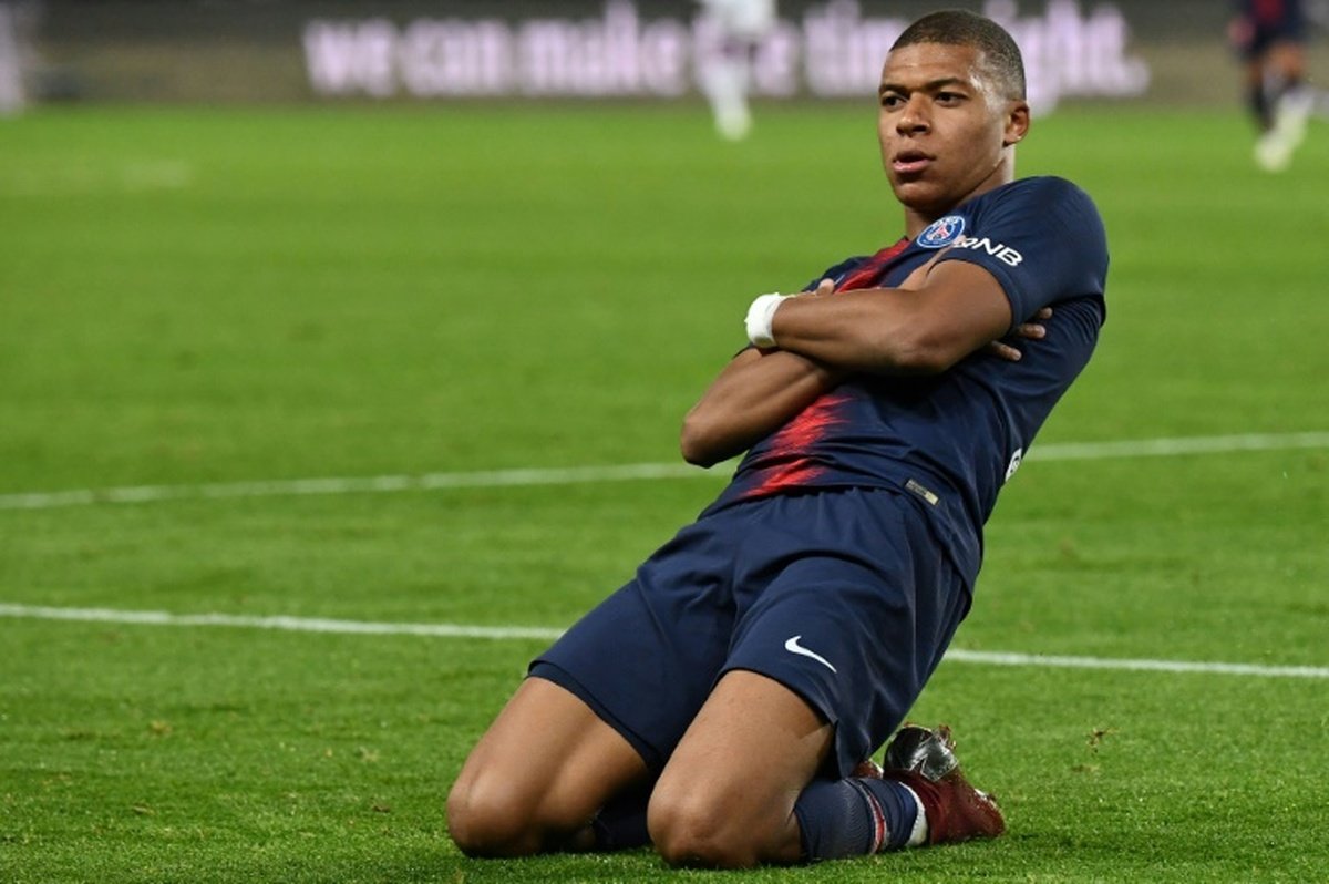 A obra-prima de Mbappé: 4 gols em 13 minutos!