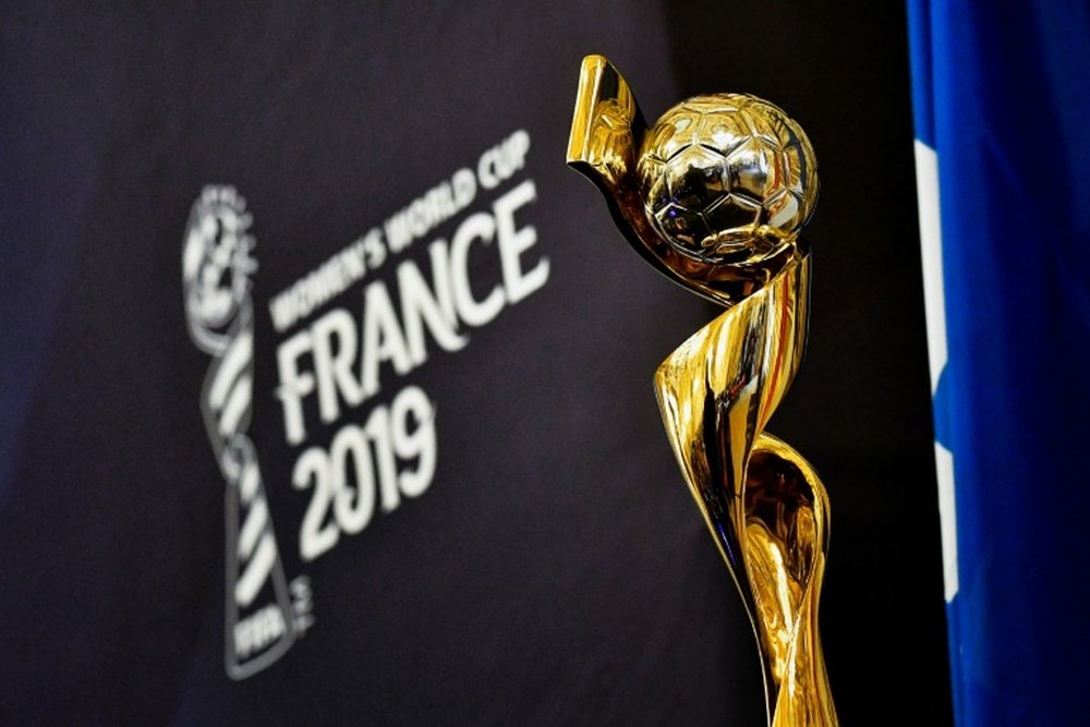 Le trophée de la Coupe du monde féminin, organisée en France en 2019. AFP