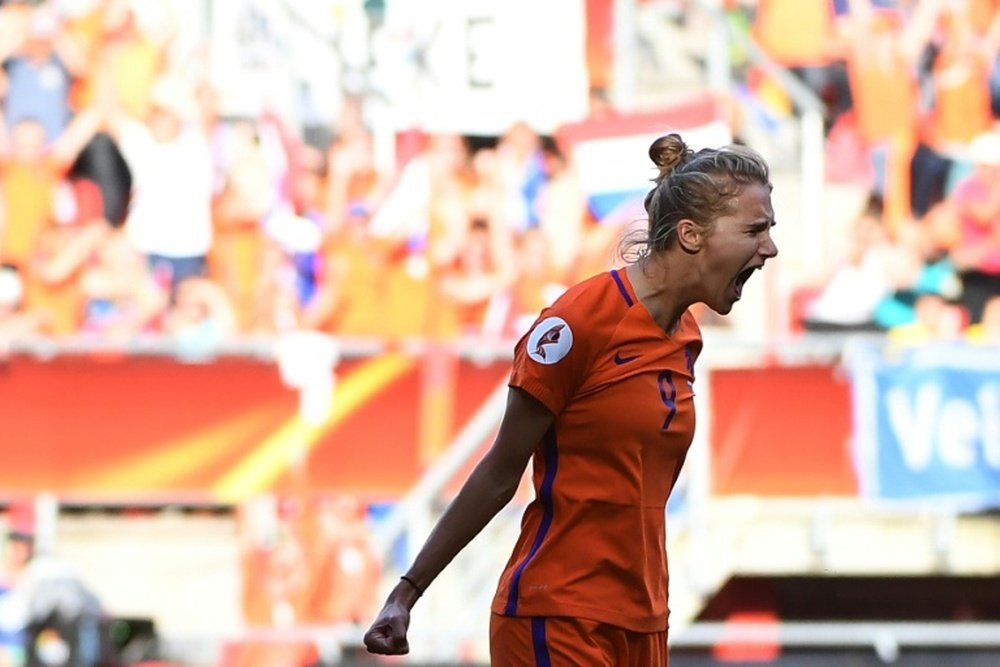 Vivianne Miedema a parlé avec le PSG pour son avenir. AFP