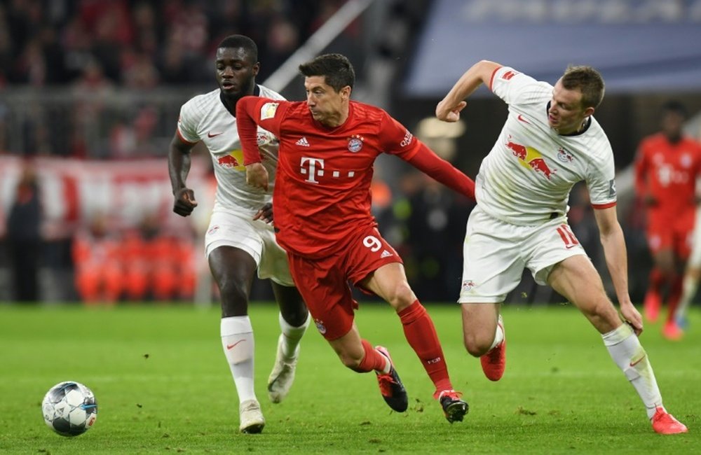 Mourinho a supervisé Upamecano face à Bayern. AFP