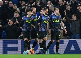 El Tottenham venció por 0-2 al Brighton. AFP