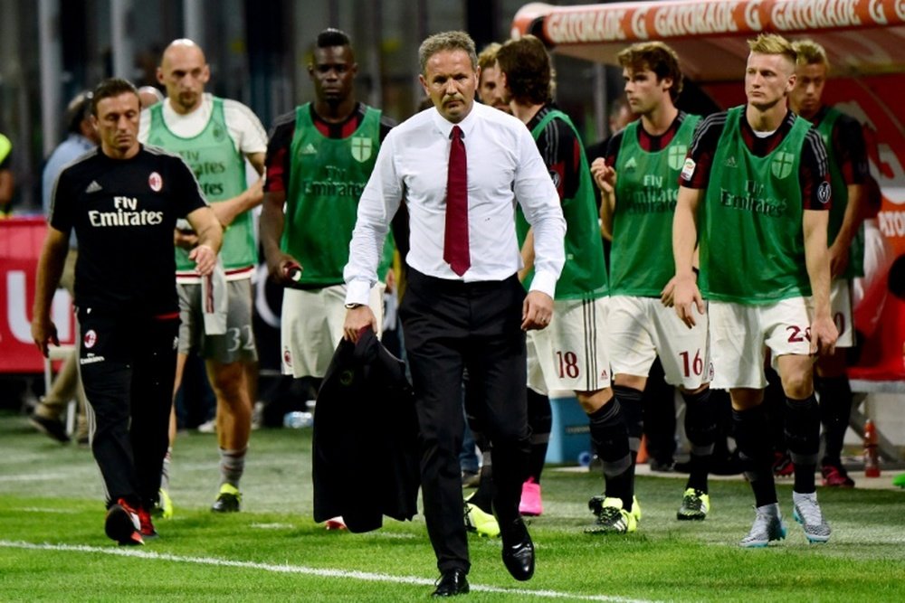 Le Serbe Sinisa Mihajlovic, alors entraîneur de lAC Milan, le 29 août 2015 à San Siro