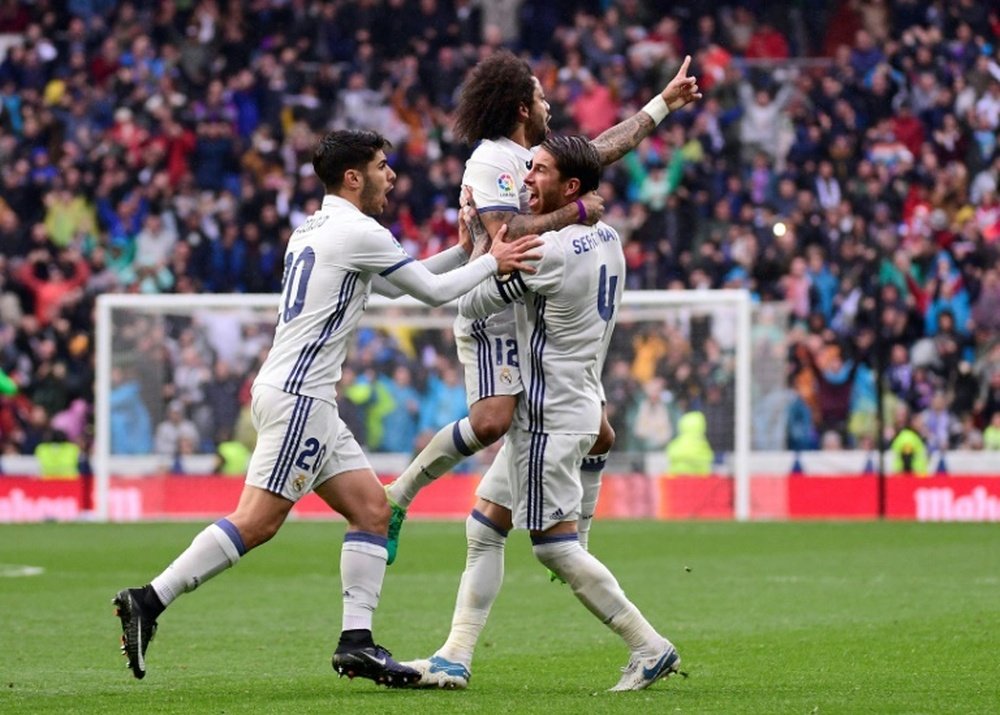 Marcelo anotó el gol de la victoria en una jornada clave para los 'merengues'. AFP