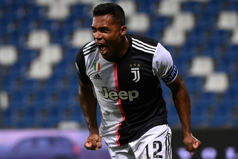 Juventus announce COVID-19 positive of Alex Sandro. AFP