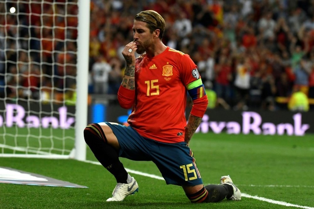Sergio Ramos aprovechó su gol para hacer pública su pedida de mano. AFP