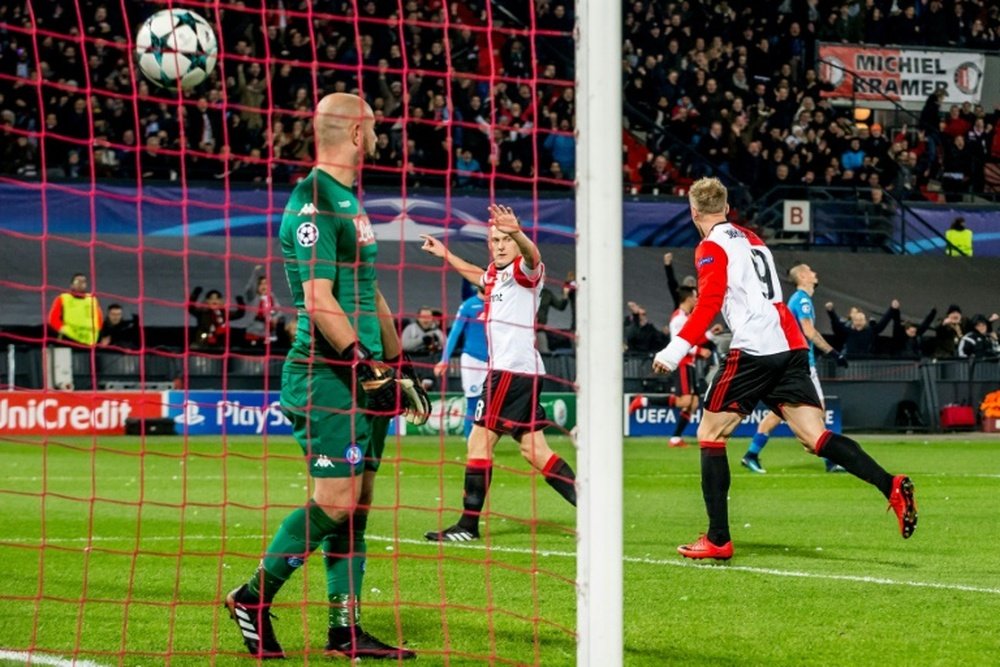 Nicolai Jorgensen signe l'égalisation pour le Feyenoord contre Naples. AFP