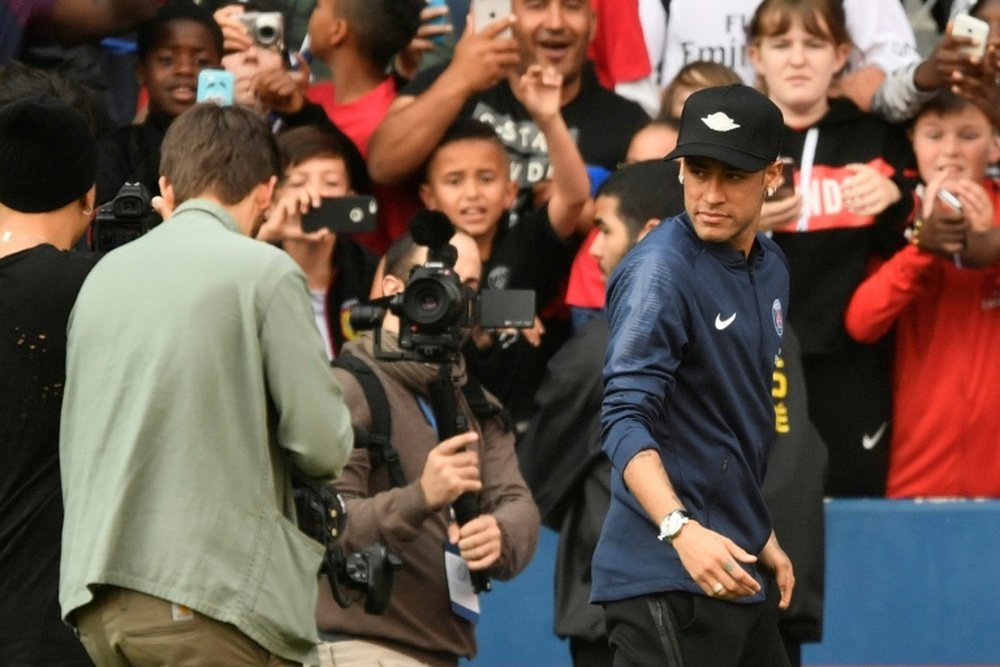 Neymar, con todos los cuidados. AFP