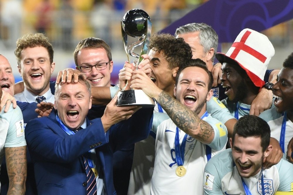 L'Angleterre fête son titre de championne du monde U20. AFP