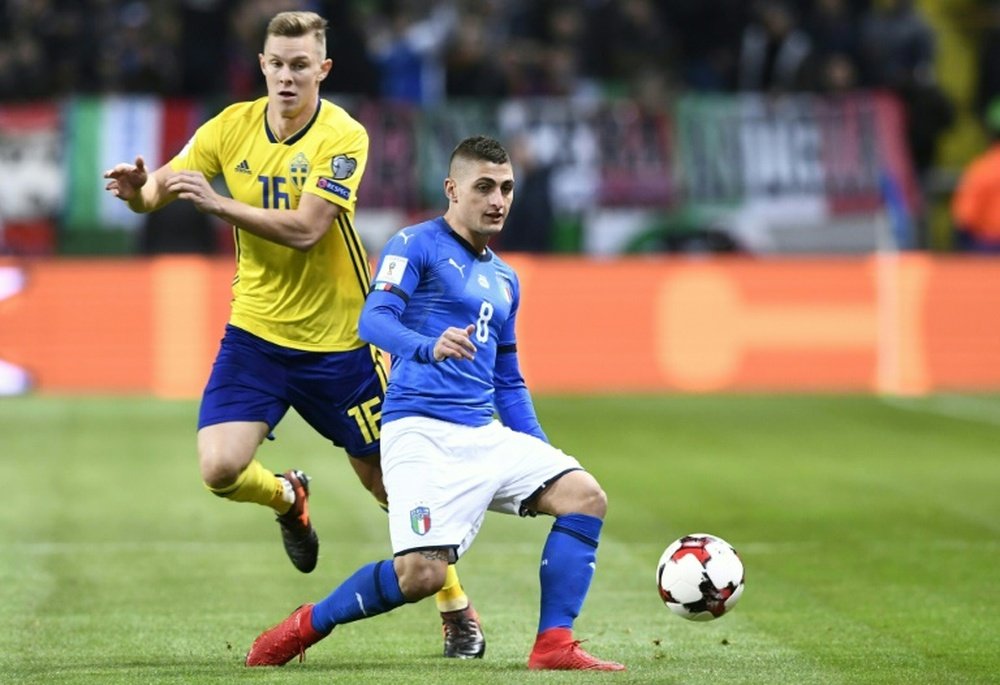 Italia y Suecia pelean por un puesto en el Mundial. AFP