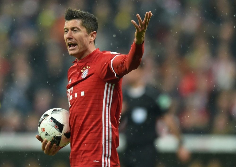 L'attaquant du Bayern Robert Lewandowski face au Borussia Dortmund en Coupe d'Allemagne. AFP