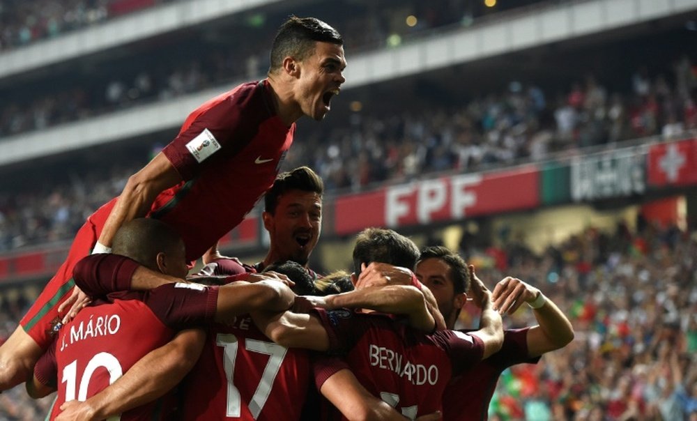 Pepe é um dos que pode falhar o Mundial. AFP