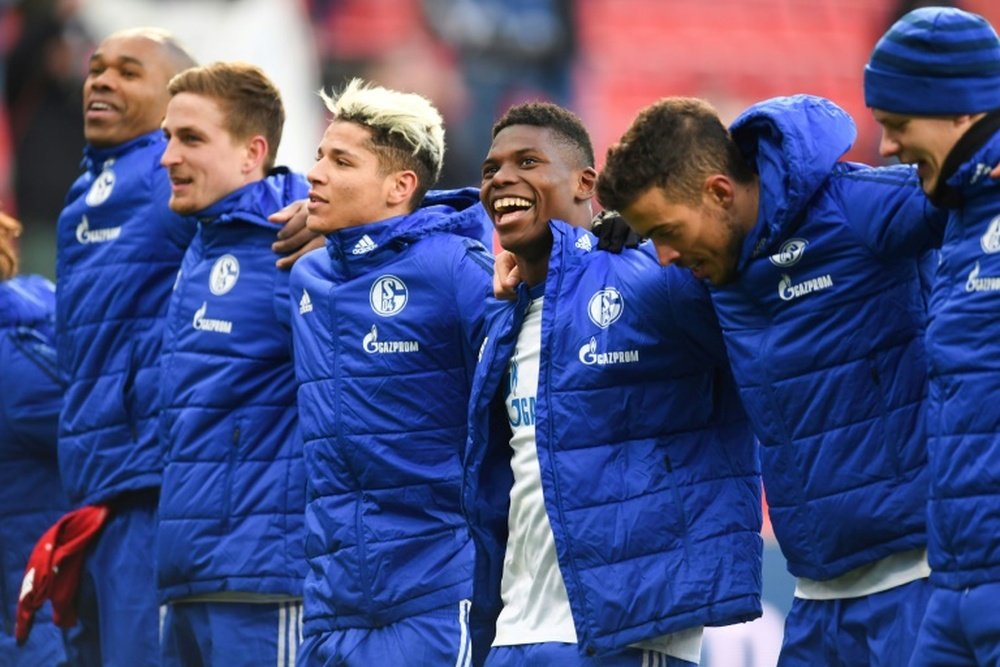 Les joueurs de Schalke après leur victoire sur Leverkusen, en match de Bundesliga. AFP