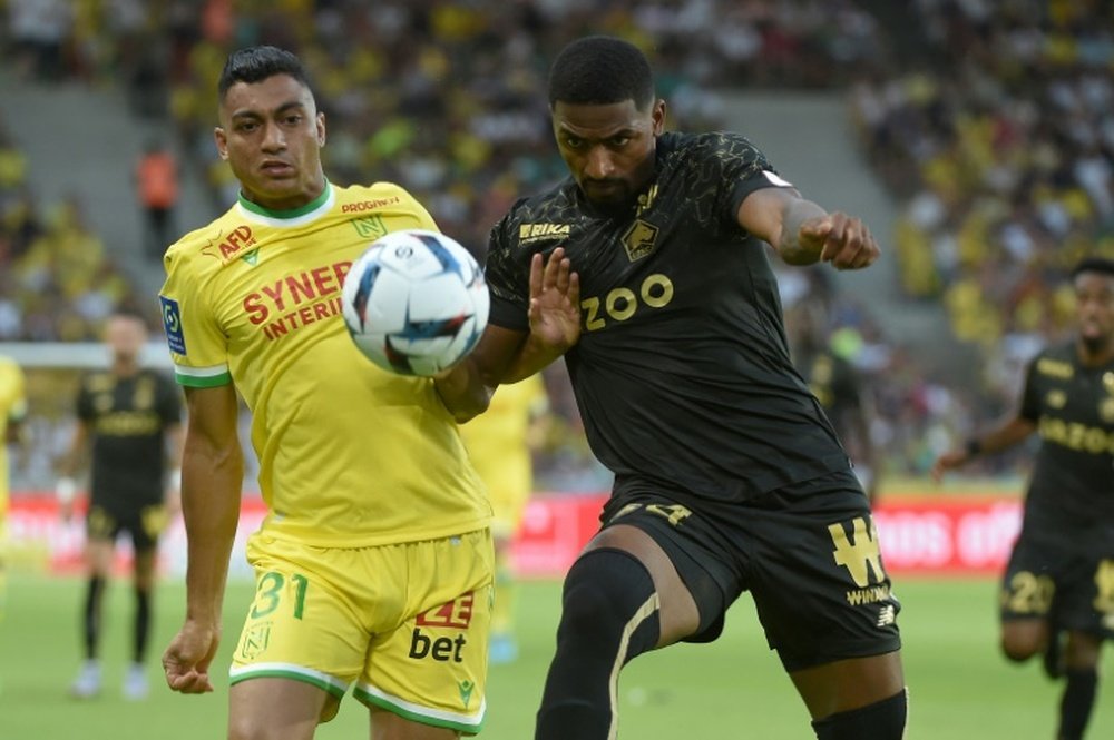 Mostafa Mohamed, sancionado por el Nantes. AFP