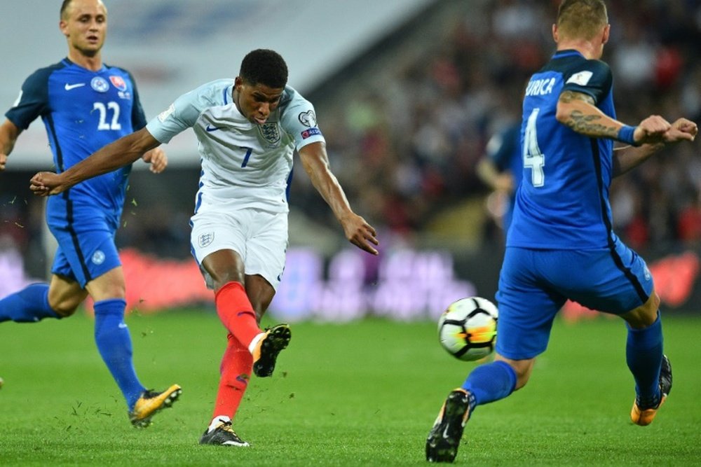 Le jeune attaquant Marcus Rashford inscrit le 2e but de l'Angleterre contre la Slovaquie. AFP