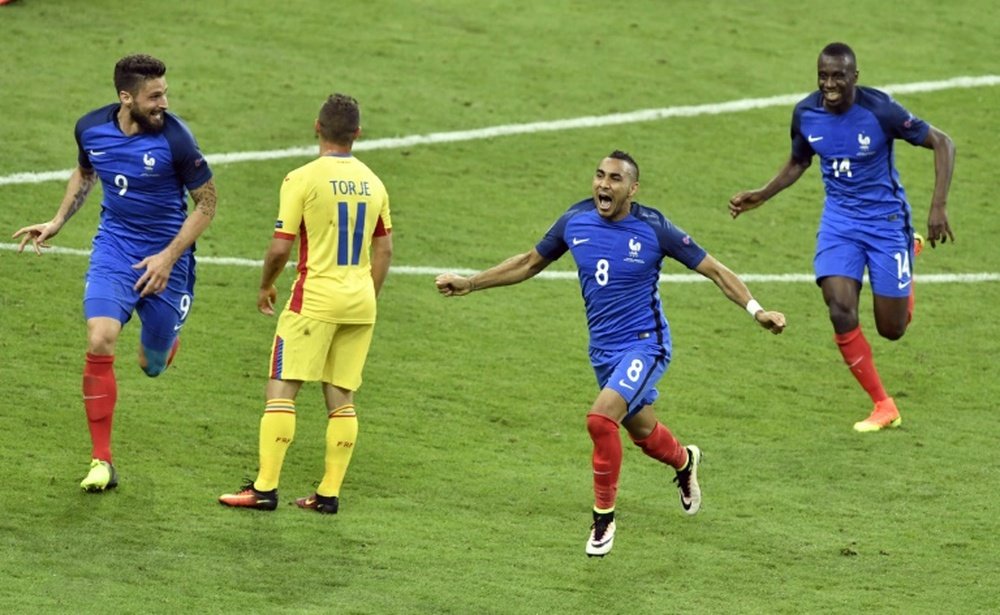 La joie de Dimitri Payet, auteur du but de la victoire des Bleus sur la Roumanie, en ouverture de lEuro-2016, le 10 juin au Stade de France