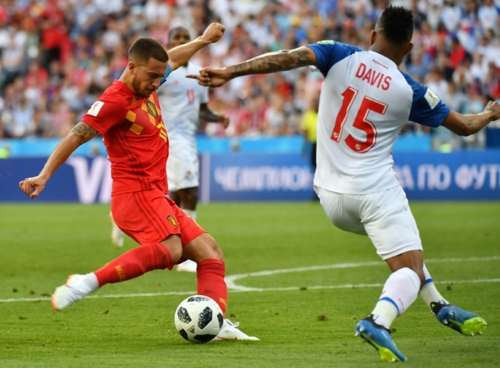 Eden Hazard takes on Panama defender Erick Davis in the World Cup 2018