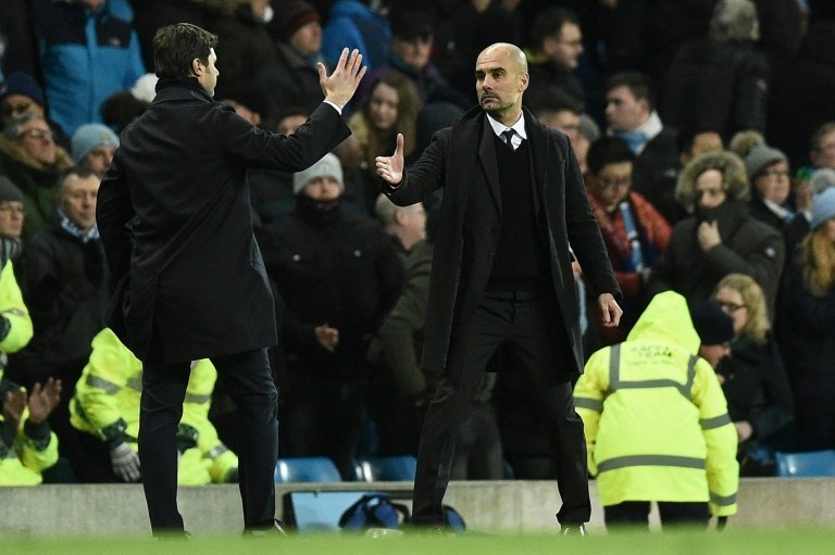 Pochettino y Guardiola pugnan con otros dos por ser el mejor técnico de octubre. AFP/Archivo