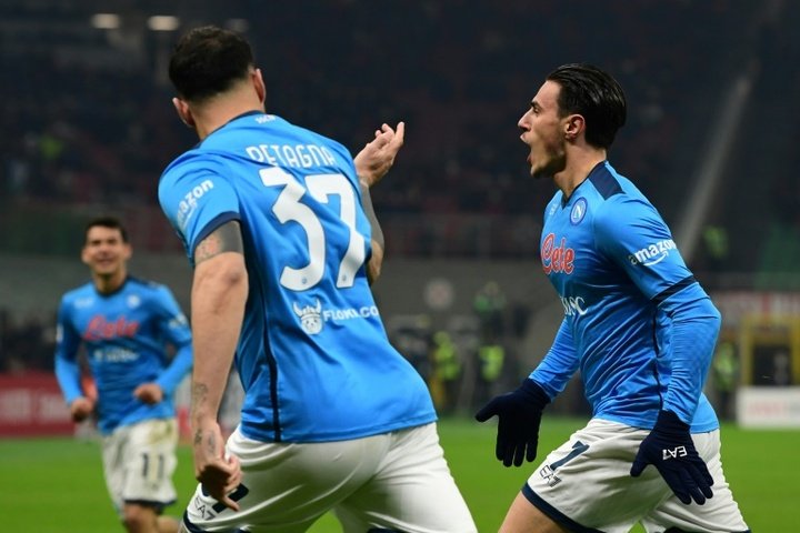 L'Inter Milan championne d'automne après la défaite de l'AC Milan contre Naples