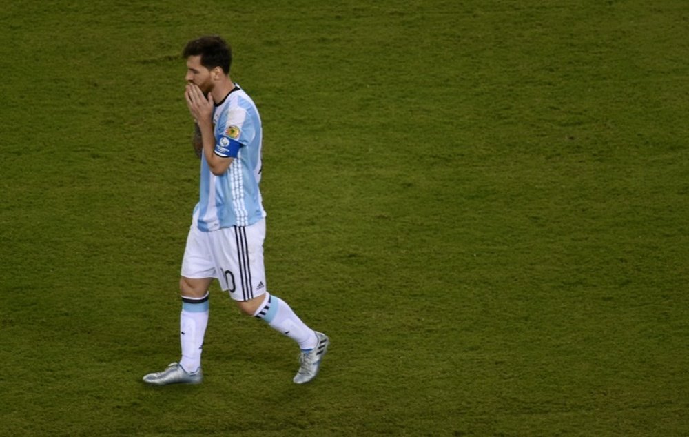 Lionel Messi après son échec avec l'Argentine face au Chili en finale de la Copa America. AFP