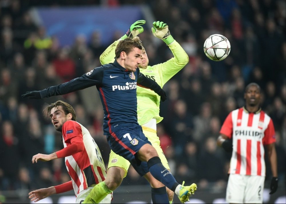 El francés volvió a quedarse sin marcar ante el PSV. AFP