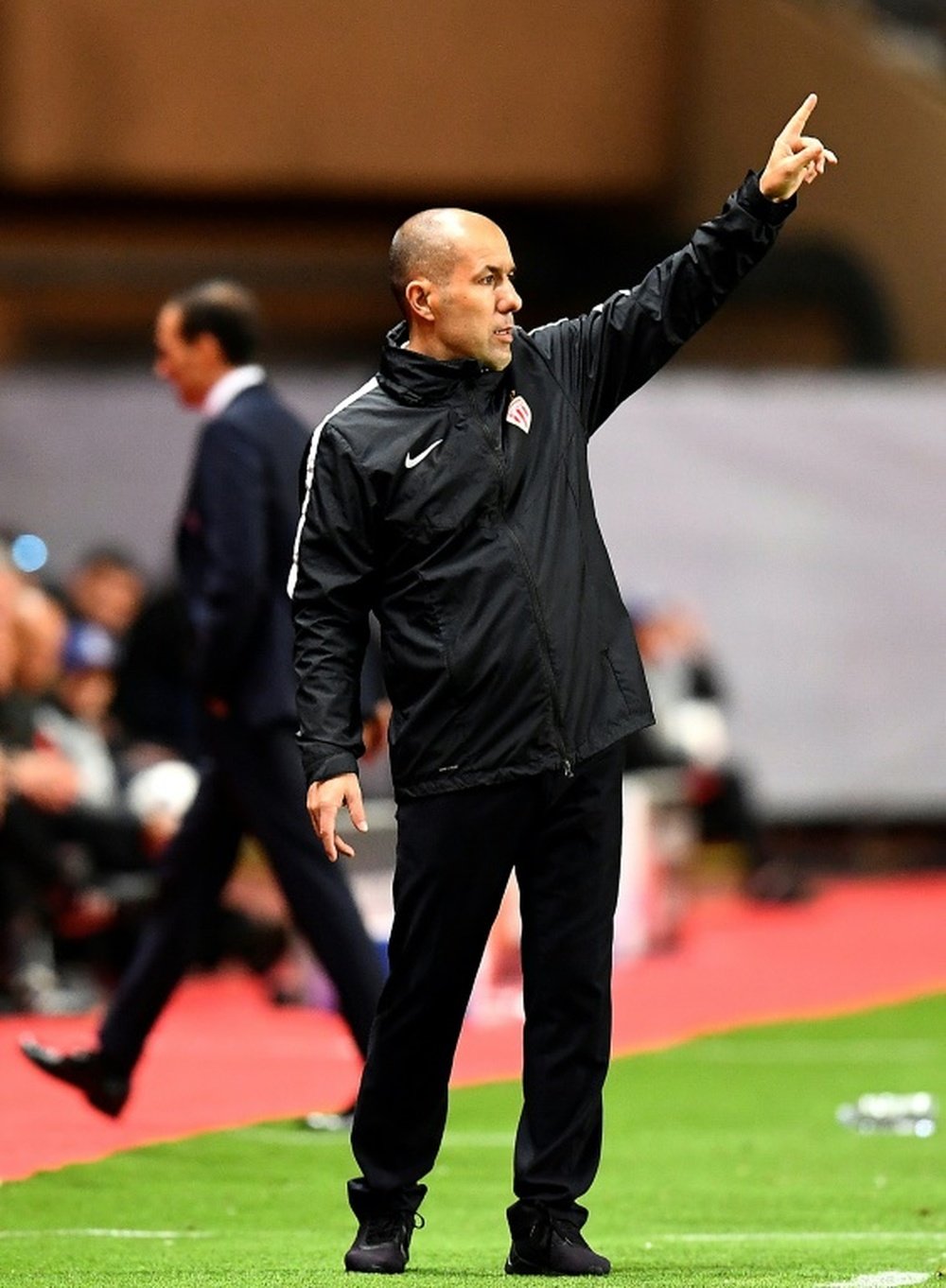 L'entraîneur de Monaco Jardim donne des instructions lors du match face à la Juventus en C1. AFP