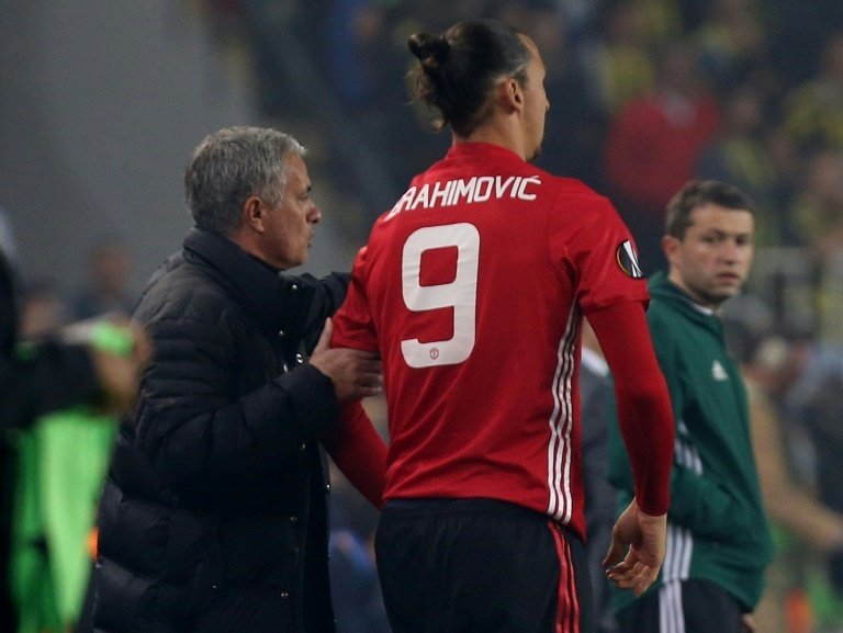 Mourinho confirmó una vez más la continuidad de Ibrahimovic. AFP