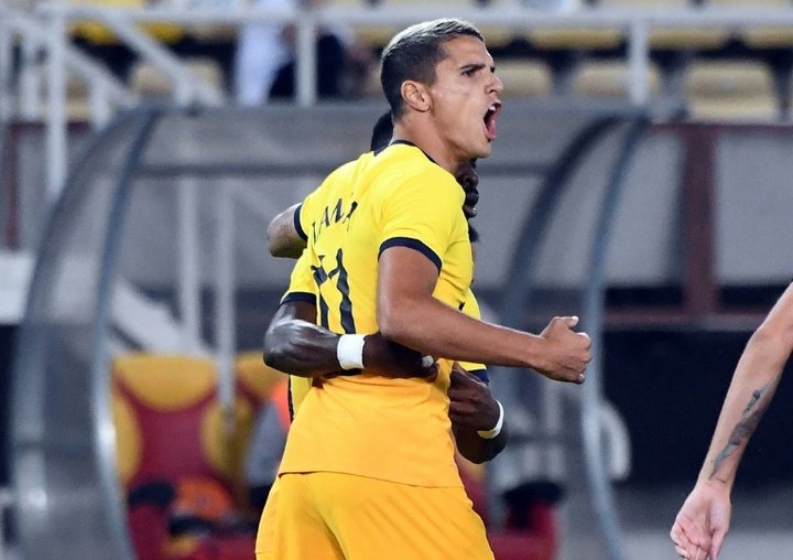 Lamela to leave Spurs in player-plus-cash deal for Bryan Gil