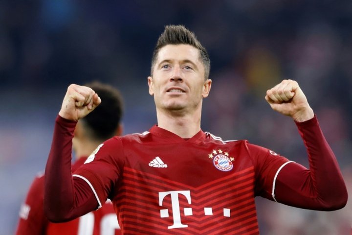 Bayern sweep Union aside to extend Bundesliga lead