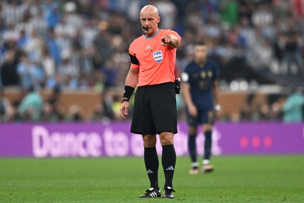 Marciniak arbitrera le derby Atletico - Real Madrid. AFP