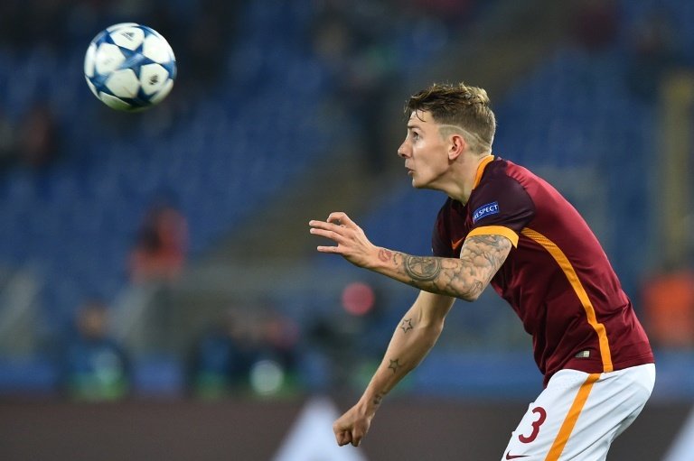 Lucas Digne enjoys wearing the Seria A outfit. BeSoccer