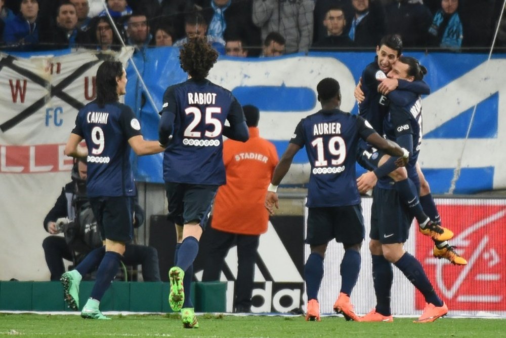 La joie des Parisiens, après le but dAngel Di Maria contre Marseille au Vélodrome, le 7 février 2016