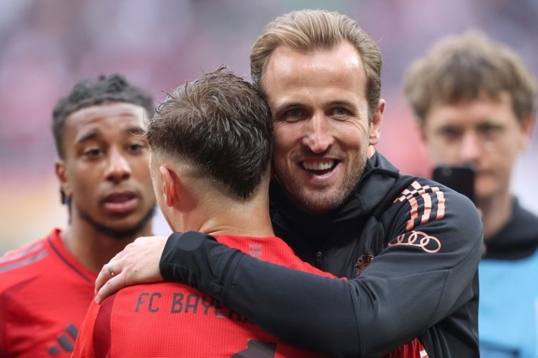 Harry Kane ha conquistato il suo primo titolo in carriera vincendo la Bundesliga con il Bayern Monaco e punta ora a raggiungere i 40 gol stagionali, dopo averne segnati 36 finora. Il bomber inglese si prepara agli ultimi impegni di campionato e al Mondiale per Club.