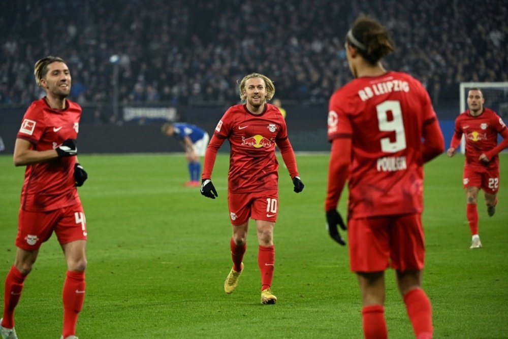 RB Leipzig y Wolfsburg arrasan; el Bayern se resbala ante el Köln. AFP