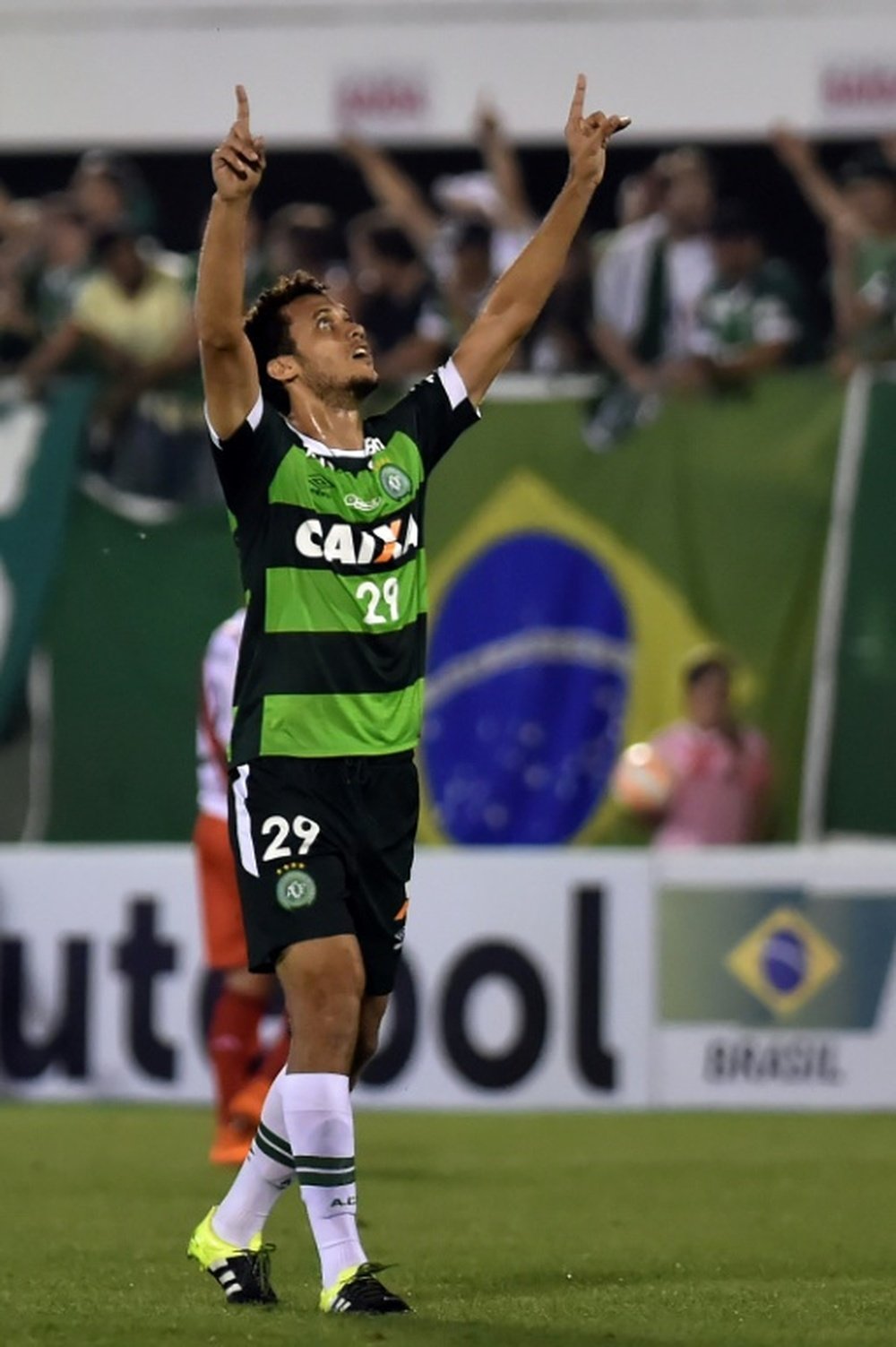 Le joueur Neto du club brésilien de Chapecoense, le 28 octobre 2015 lors d'un match contre l'Argentine, à Chapeco, au Brésil