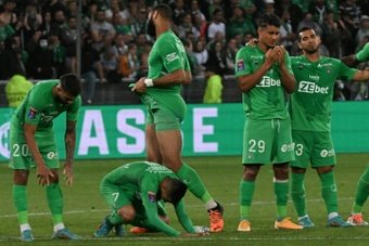 La première journée de Ligue 2 était honorée par le DFCO qui recevait l'ASSE. Dominateurs et tranchant, l'équipe d'Omar Daf s'impose 2 buts à 1 et empoche les 3 points.