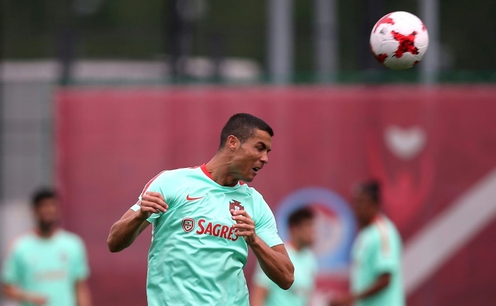 La star de l'équipe du Portugal Cristiano Ronaldo lors d'une séanced d'entraînement à Kanzan. AFP