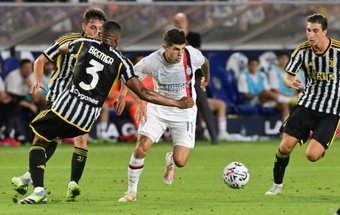 Juventus e Milan si preparano a scendere in campo in uno dei duelli più attraenti della 34esima giornata di Serie A. Scopriamo quali potrebbero essere le formazioni della sfida.
