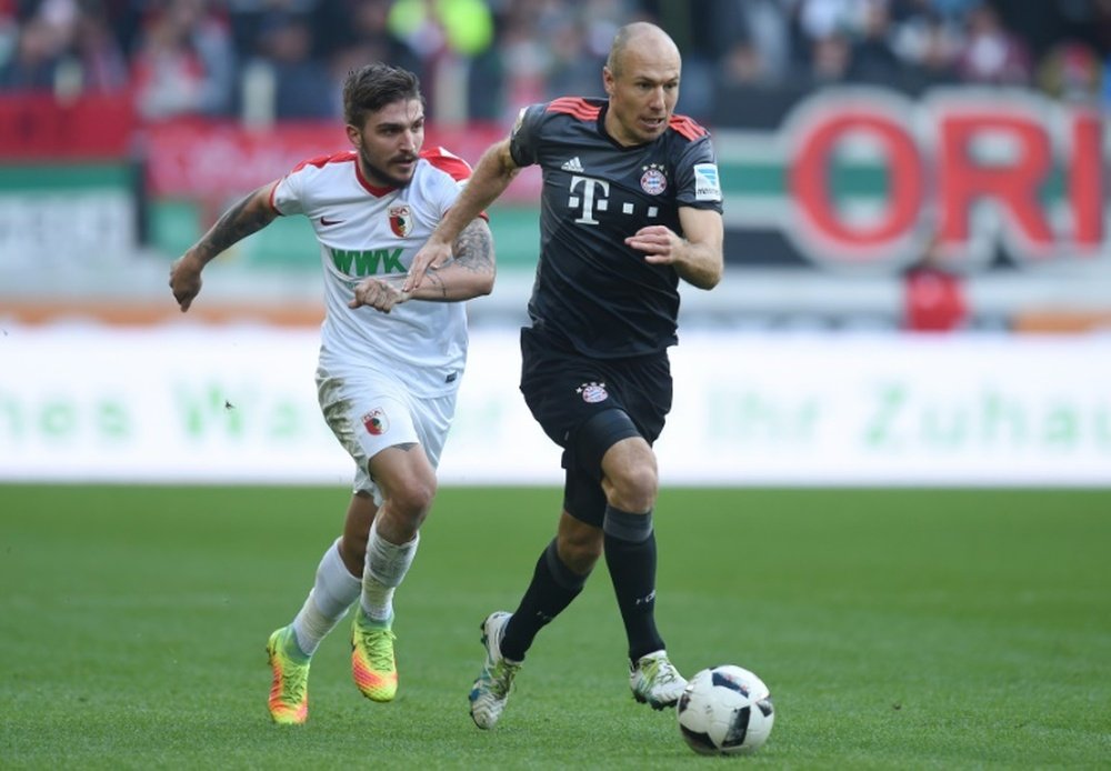 Le milieu de terrain offensif du Bayern Munich Arjen Robben lors d'un match à à Augsbourg. AFP