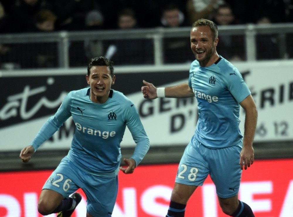 Thauvin celebra uno de sus goles ante el Amiens. AFP