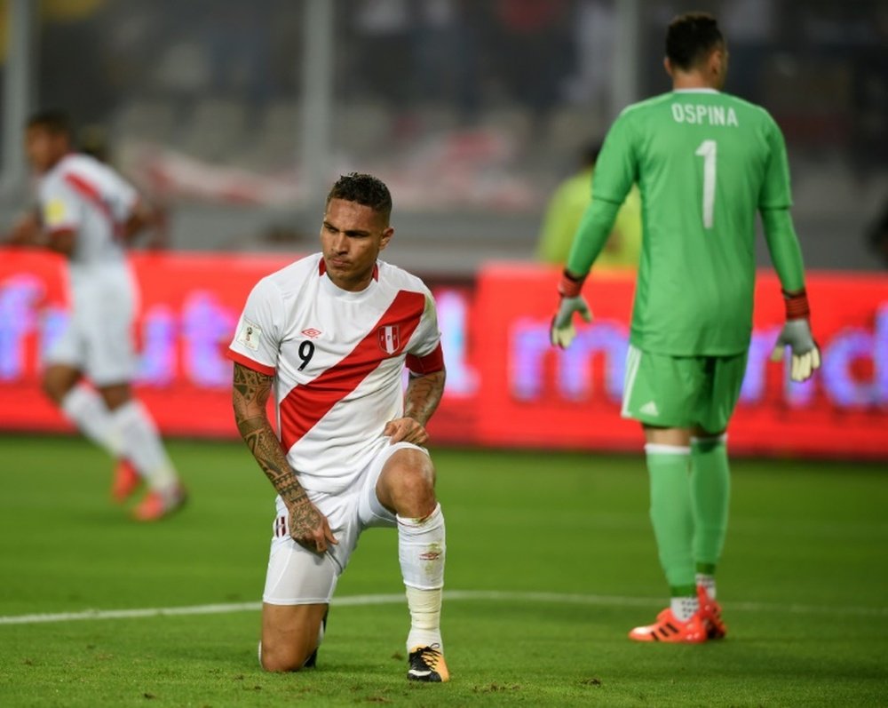 Perú espera así evitar la sanción de la FIFA. AFP