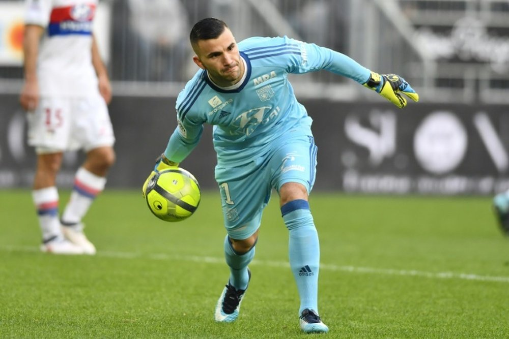 Anthony Lopes absent. AFP