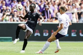 Clermont a remporté son premier point de la saison avec un nul contre Toulouse (0-0). Le Havre remporte sa première victoire de la saison en écrasant Lorient (3-3). Dans le même temps, Metz et Reims ont fait match nul (2-2).