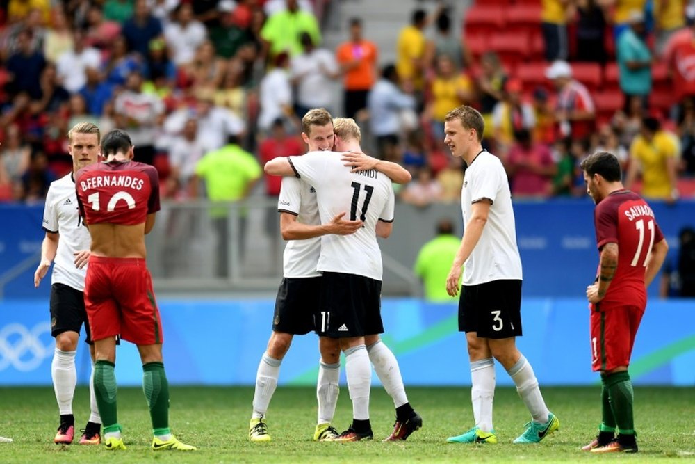 Les joueurs allemands se congratulent après leur succès en quarts de finale face au Portugal, le 13 août 2016 aux JO de Rio