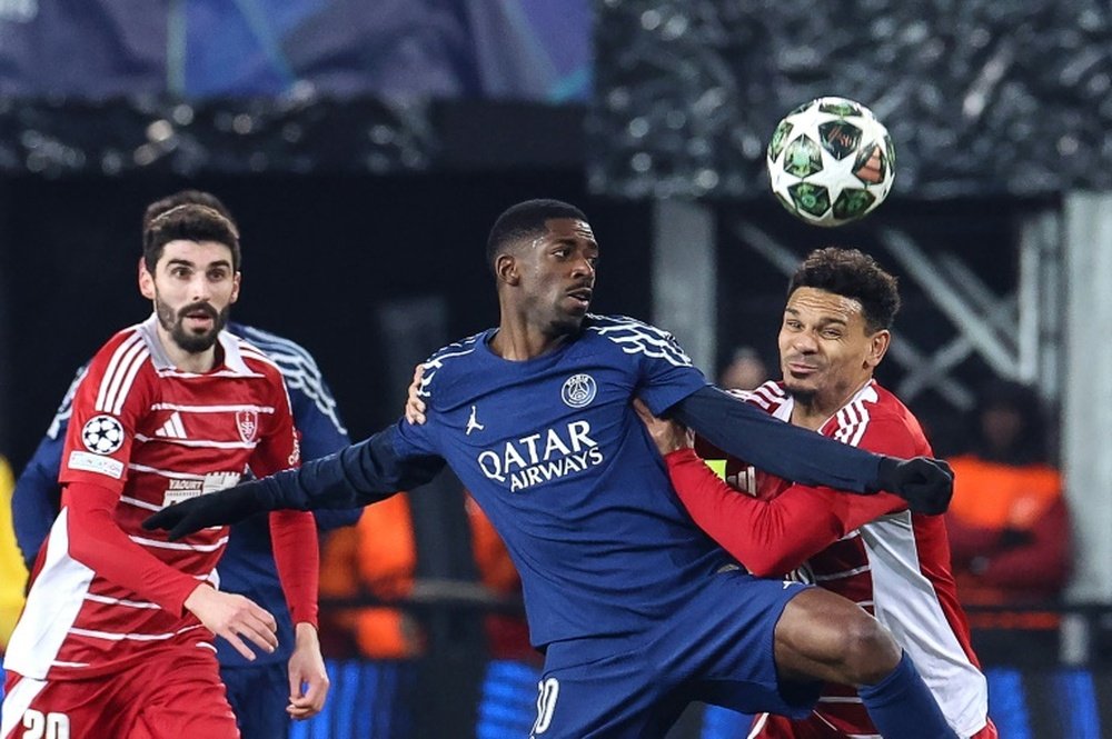 Dembélé le hizo un doblete al Brest. AFP