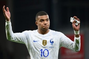 Mbappe's relationship with Neymar has worsened. AFP