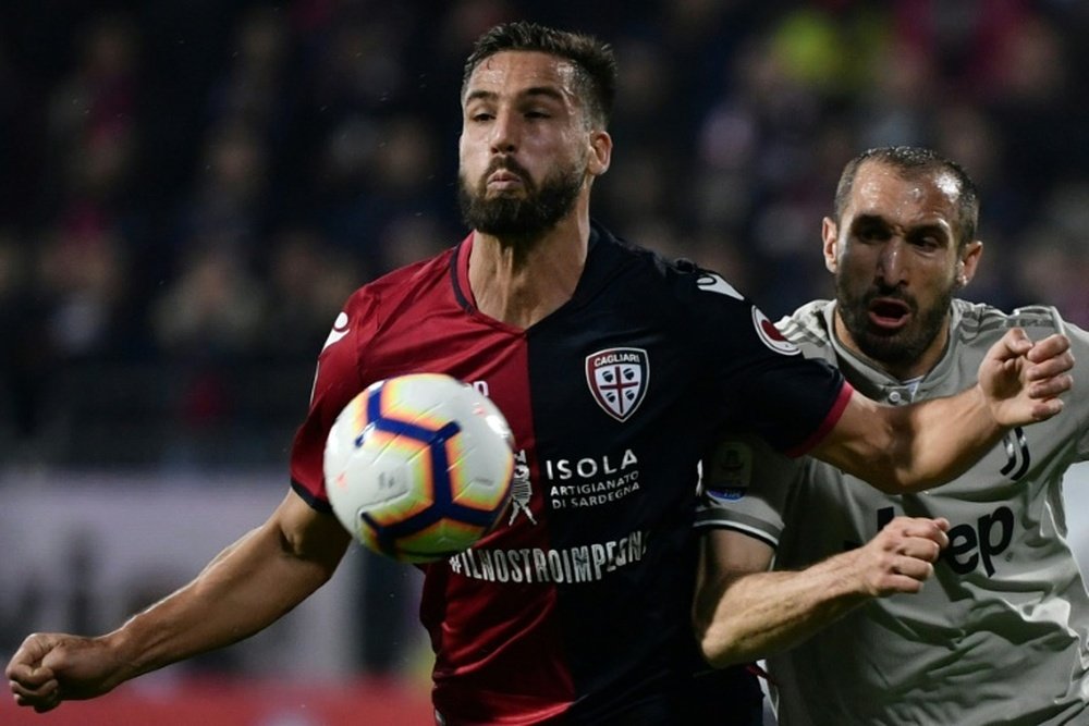 Leonardo Pavoletti interesa al Milan. AFP/Archivo