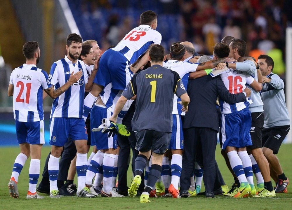 Les joueurs de Porto fêtent leur qualification en phases de poules de la Ligue des champions face à lAS Rome, le 23 août 2016 à Rome