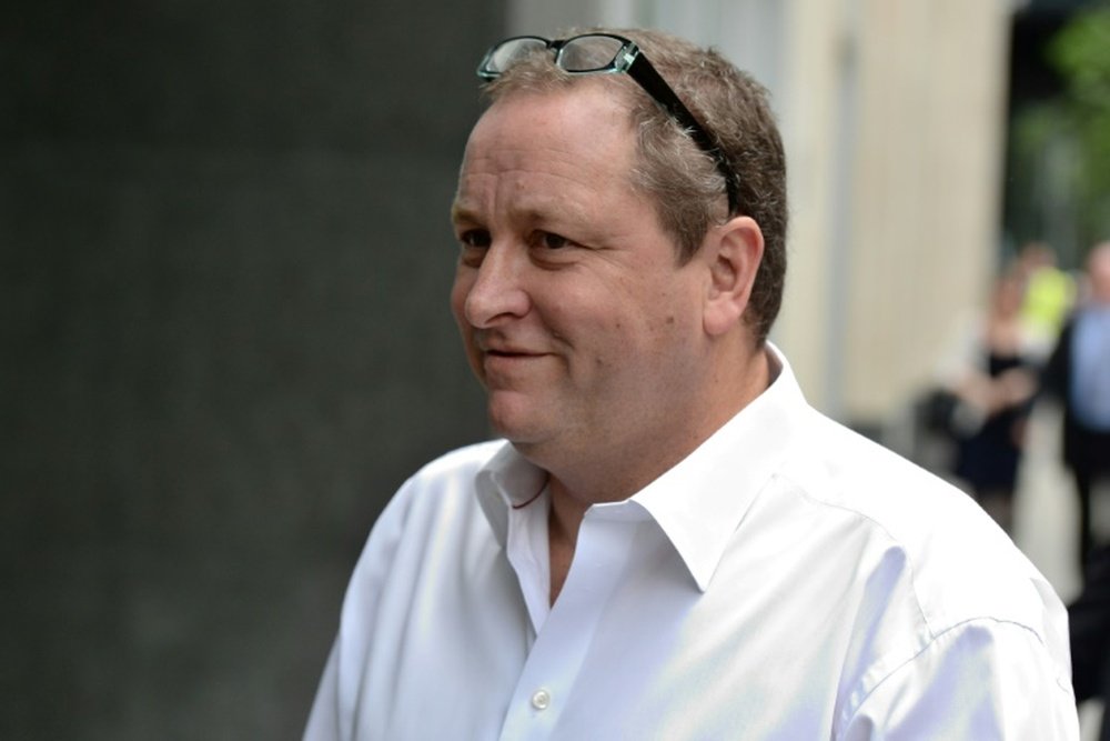 Mike Ashley, feliz con Rafa Benítez. AFP