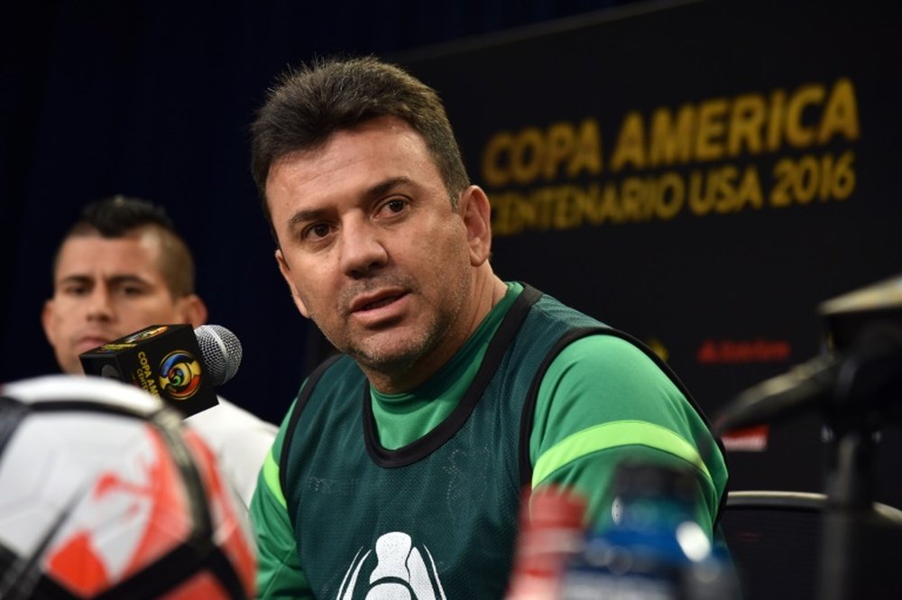 Baldivieso suena como próximo entrenador de San José, pero la afición no le quiere. AFP