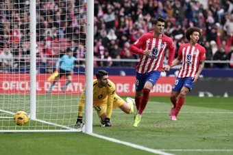 Morata ya está recuperado y entra en la lista para el Athletic. AFP